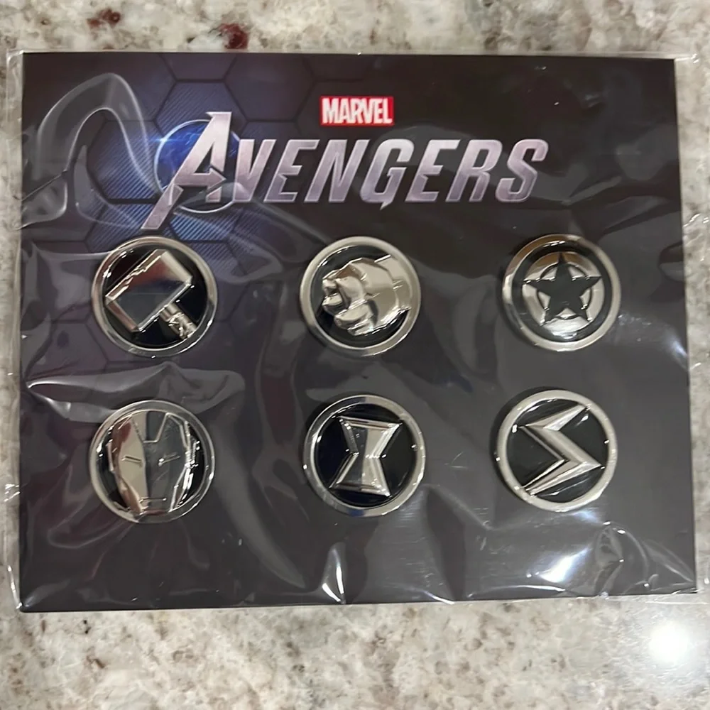 🆕MARVEL AVENGERS SET OF 6 PINS - Picture 1 of 2